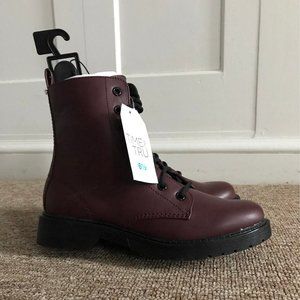 Boots NWT